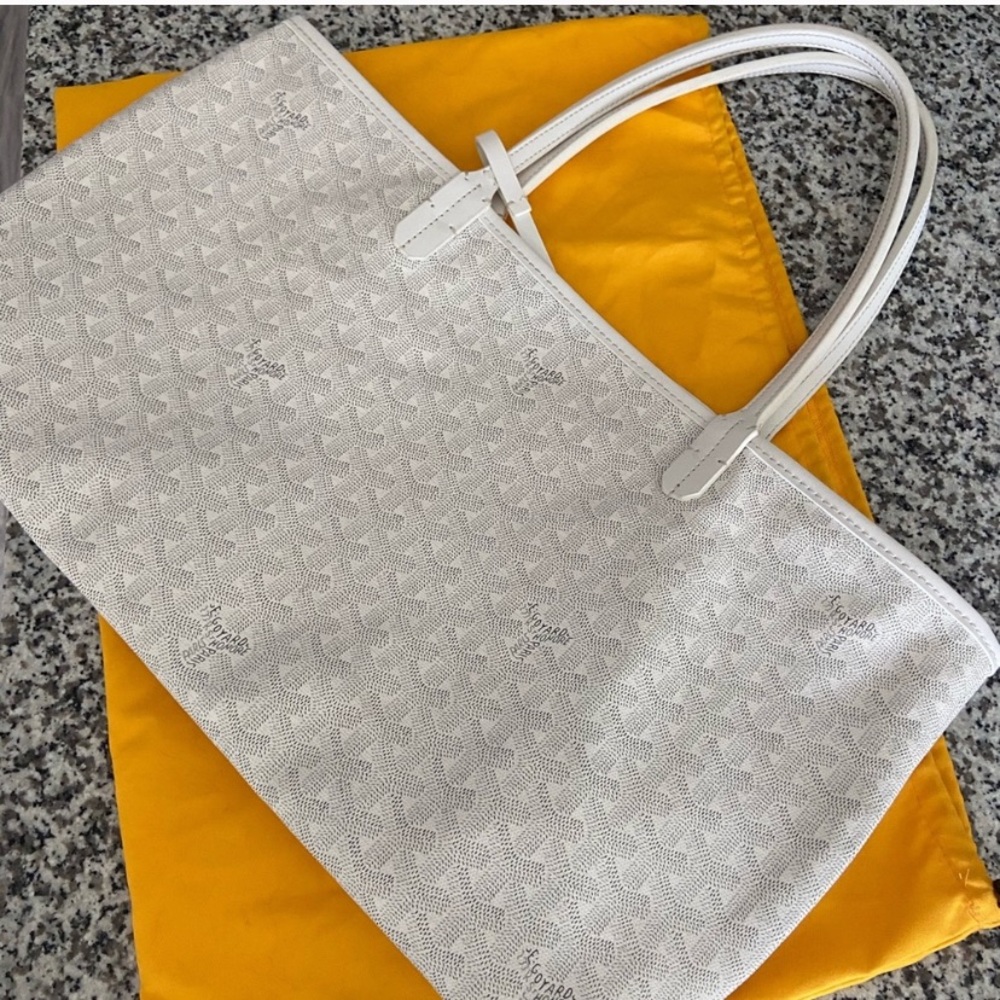 G o yard style bag